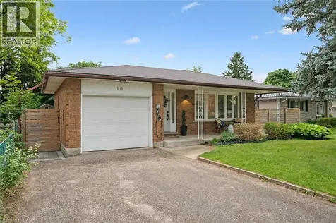 18 Jasper Court Kitchener ON N2E 1C6