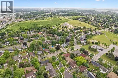 18 Jasper Court Kitchener ON N2E 1C6