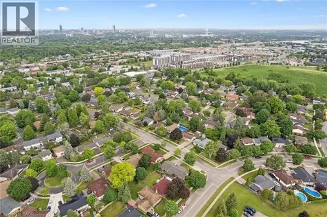 18 Jasper Court Kitchener ON N2E 1C6