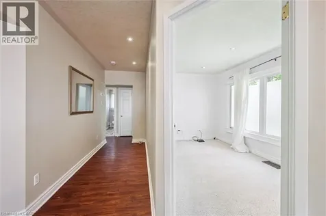16 Beaucourt Place Hamilton ON L8S 2P7