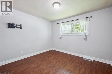 16 Beaucourt Place Hamilton ON L8S 2P7