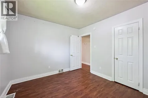 16 Beaucourt Place Hamilton ON L8S 2P7