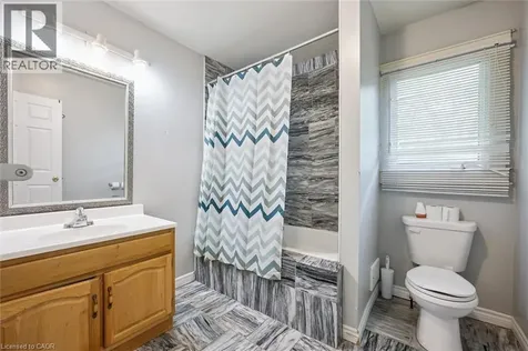 16 Beaucourt Place Hamilton ON L8S 2P7