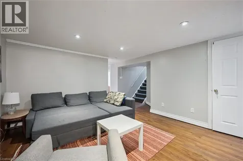 16 Beaucourt Place Hamilton ON L8S 2P7