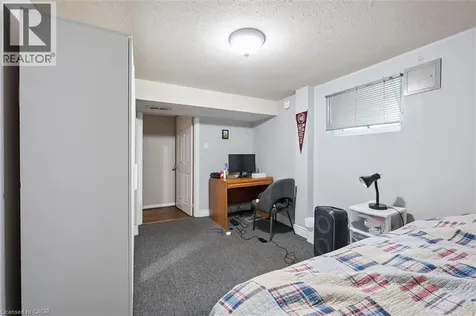 16 Beaucourt Place Hamilton ON L8S 2P7