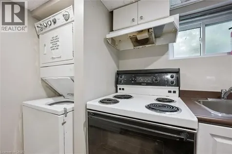 16 Beaucourt Place Hamilton ON L8S 2P7