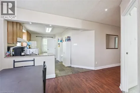 16 Beaucourt Place Hamilton ON L8S 2P7