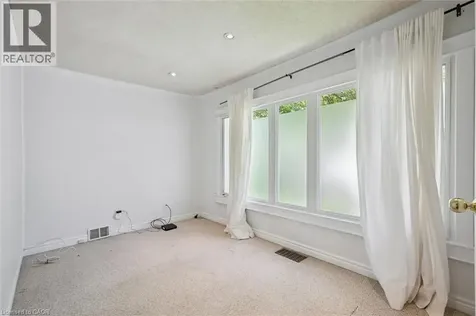 16 Beaucourt Place Hamilton ON L8S 2P7