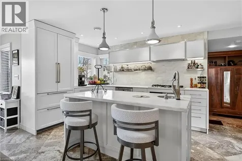 11 Peel Street St. Catharines ON L2N 5A2