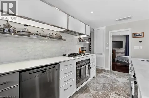 11 Peel Street St. Catharines ON L2N 5A2