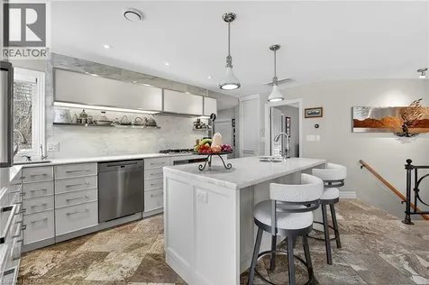 11 Peel Street St. Catharines ON L2N 5A2