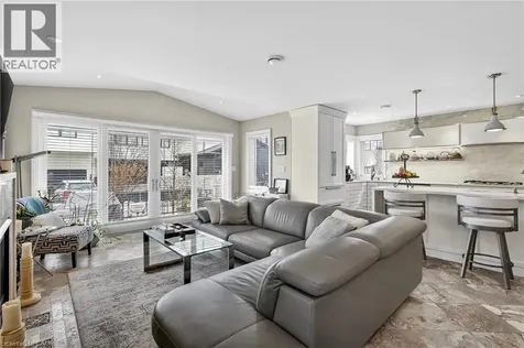 11 Peel Street St. Catharines ON L2N 5A2