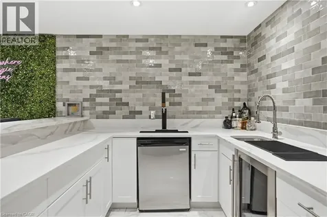 11 Maynard Street Hamilton ON L9B 1A9
