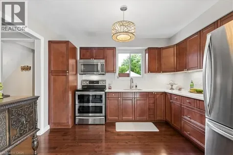 45 Arrowhead Crescent Kitchener ON N2P 1C1