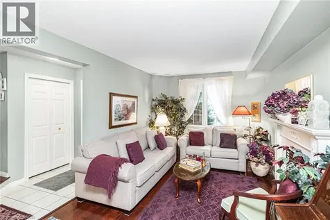 10 Richview Drive Hamilton ON L9B 2V5