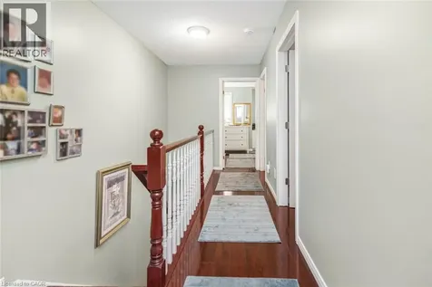 10 Richview Drive Hamilton ON L9B 2V5