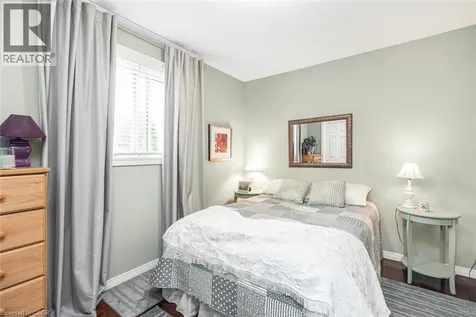 10 Richview Drive Hamilton ON L9B 2V5