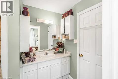10 Richview Drive Hamilton ON L9B 2V5