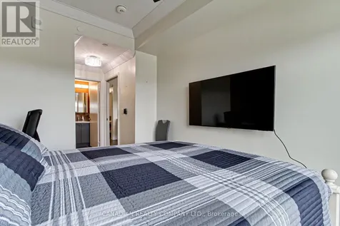 555 William Graham Drive Aurora ON L4G 7C4