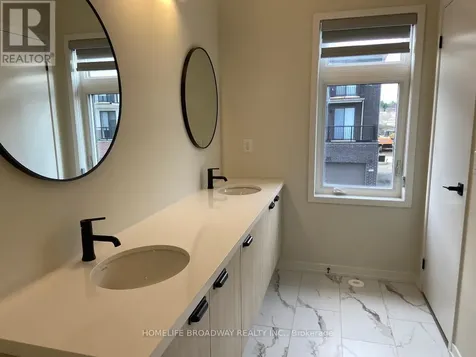 1412 19th Avenue Richmond Hill ON L4E 3R4