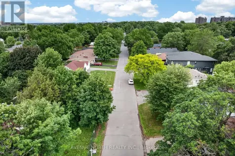 305 Mountbatten Avenue Ottawa ON K1H 5W2