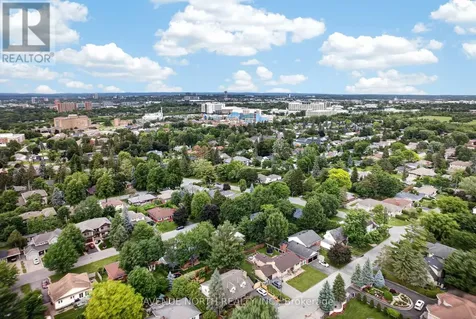 305 Mountbatten Avenue Ottawa ON K1H 5W2