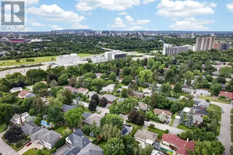 305 Mountbatten Avenue Ottawa ON K1H 5W2
