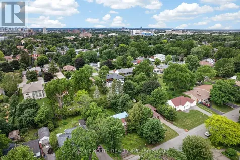 305 Mountbatten Avenue Ottawa ON K1H 5W2