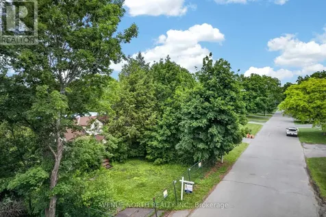 305 Mountbatten Avenue Ottawa ON K1H 5W2
