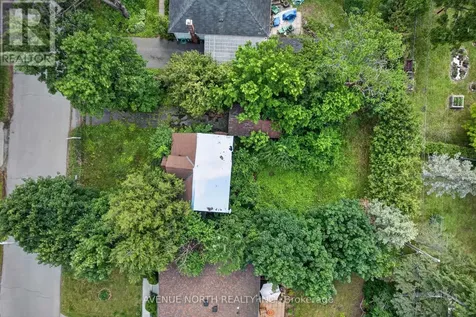305 Mountbatten Avenue Ottawa ON K1H 5W2