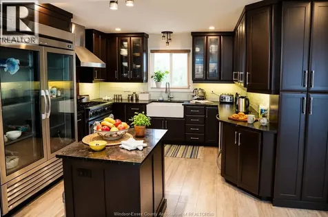 2688 Jamaica Crescent Windsor ON N9E 2Z2