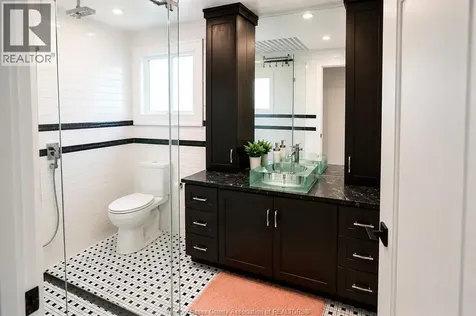 2688 Jamaica Crescent Windsor ON N9E 2Z2