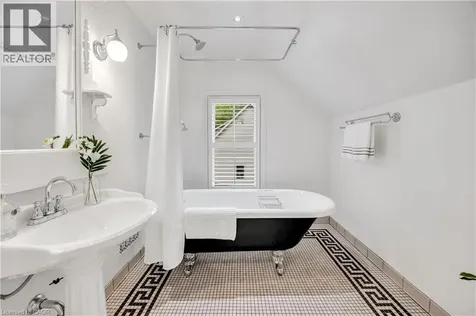 455 Nelson Avenue Burlington ON L7S 1N3