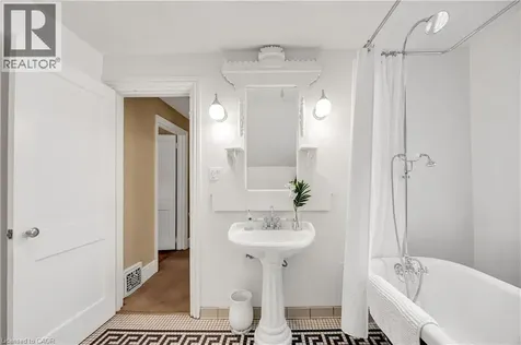 455 Nelson Avenue Burlington ON L7S 1N3