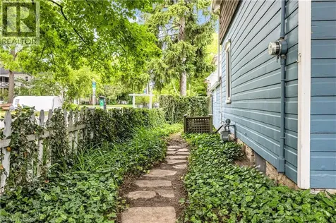 455 Nelson Avenue Burlington ON L7S 1N3