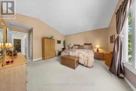 13 Pommel Crescent Ottawa ON K2M 1A3
