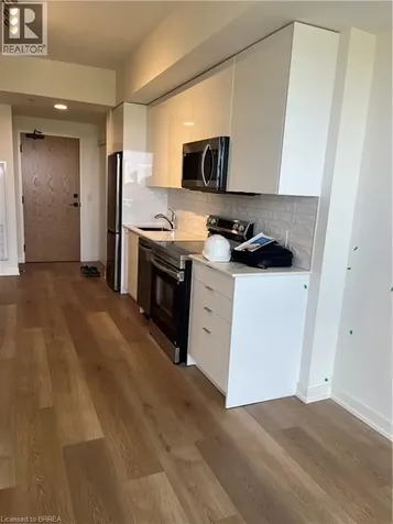 33 Erie Avenue Brantford ON N3S 2E7