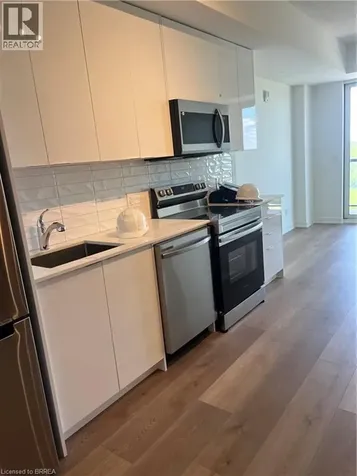 33 Erie Avenue Brantford ON N3S 2E7