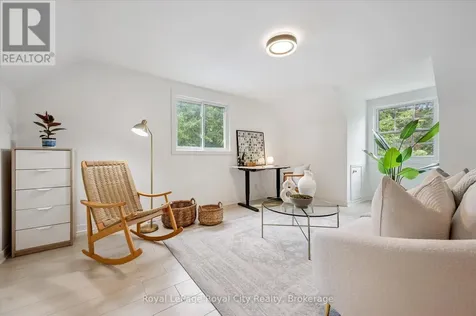 535 Sprucehill Avenue Waterloo ON N2L 4V8