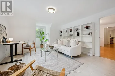 535 Sprucehill Avenue Waterloo ON N2L 4V8