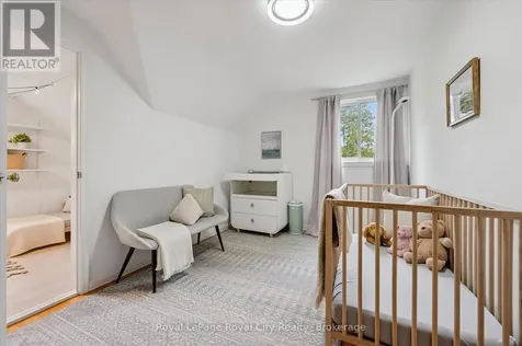 535 Sprucehill Avenue Waterloo ON N2L 4V8