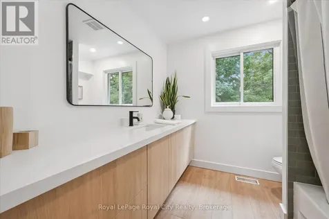 535 Sprucehill Avenue Waterloo ON N2L 4V8