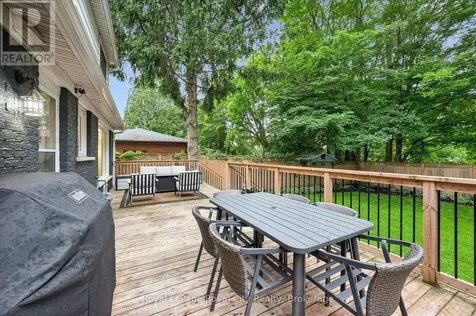535 Sprucehill Avenue Waterloo ON N2L 4V8