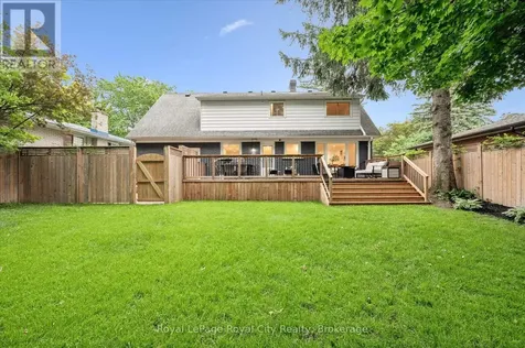 535 Sprucehill Avenue Waterloo ON N2L 4V8