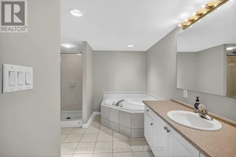 51 Robson Court Ottawa ON K2K 2W1