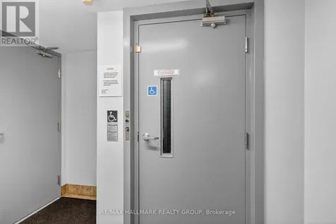 51 Robson Court Ottawa ON K2K 2W1