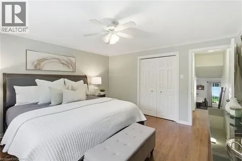 5203 Cedarbrook Crescent Burlington ON L7L 3P9