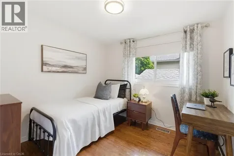 5203 Cedarbrook Crescent Burlington ON L7L 3P9
