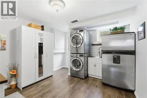 5203 Cedarbrook Crescent Burlington ON L7L 3P9