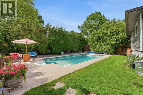 5203 Cedarbrook Crescent Burlington ON L7L 3P9